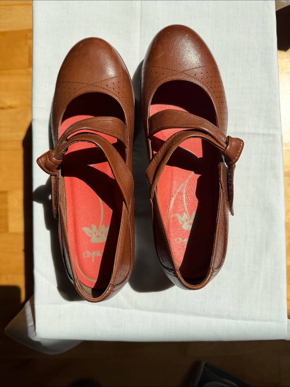 Dansko Deidre Knot shoes